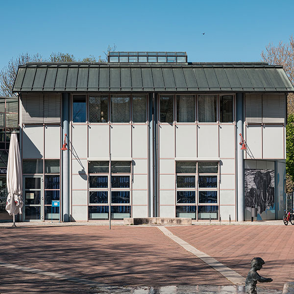 Zahnarztpraxis-Dachau-quad Die Zahnarztpraxis Dachau-Ost von außen.